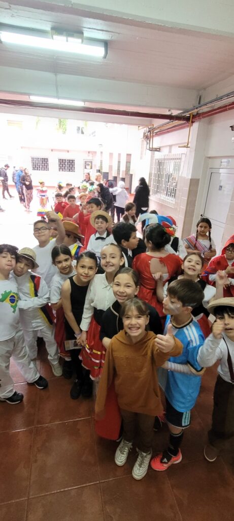 Comunidad en Red Acto por el Día de la Diversidad Cultural, 3° grado
