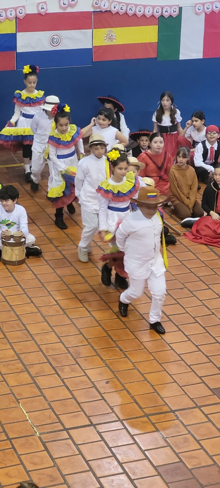 ¡Celebramos la Diversidad Cultural! 🌈 Acto por el Día de la Diversidad Cultural, 3° grado