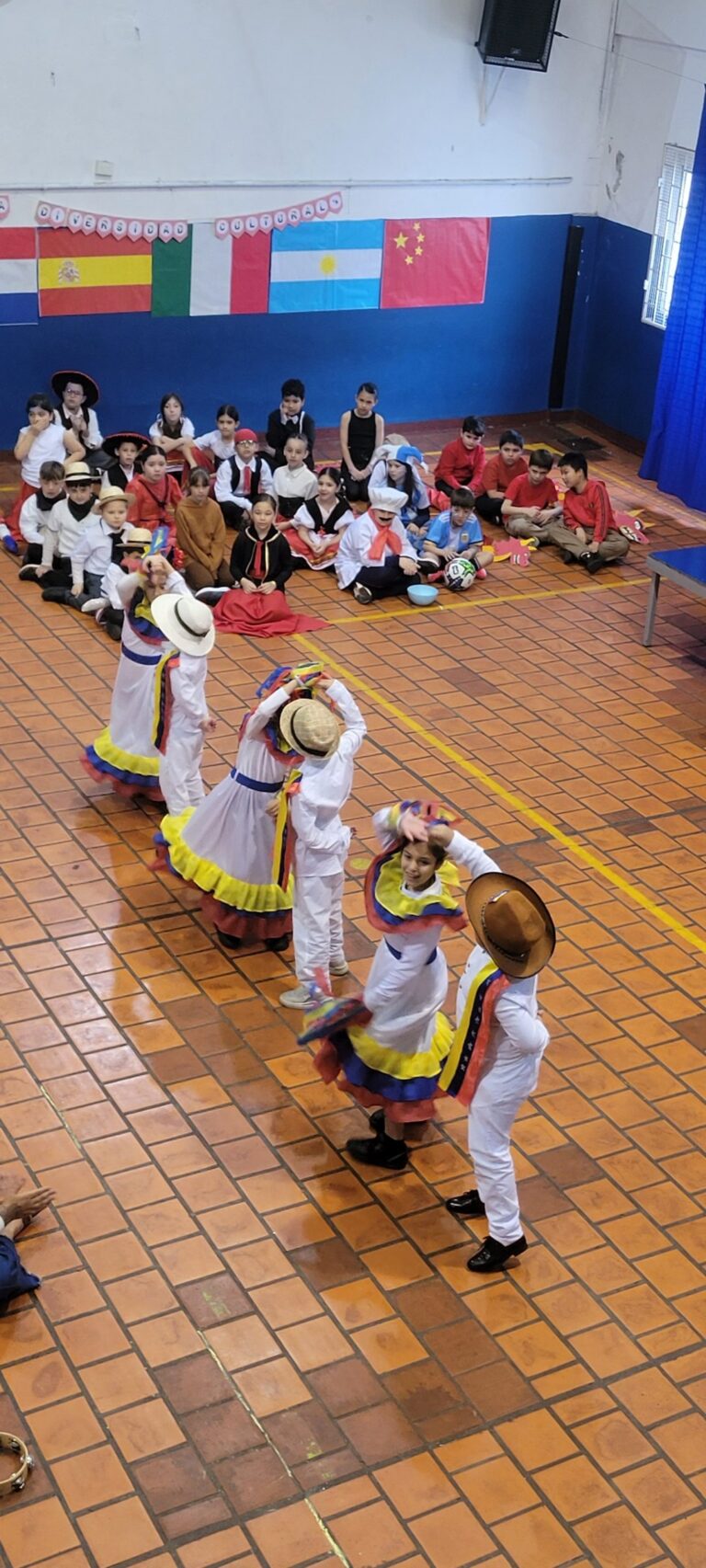 ¡Celebramos la Diversidad Cultural! 🌈 Acto por el Día de la Diversidad Cultural, 3° grado