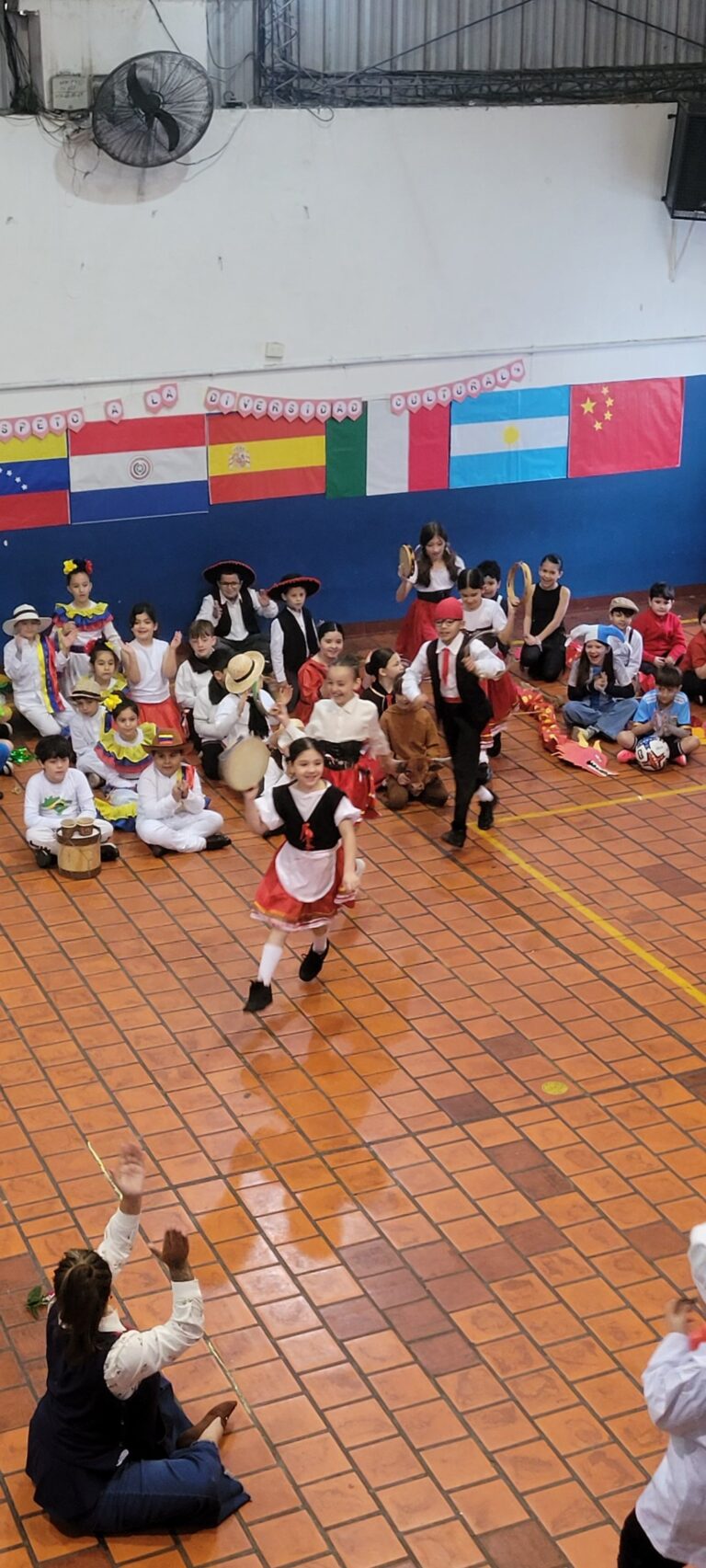 ¡Celebramos la Diversidad Cultural! 🌈 Acto por el Día de la Diversidad Cultural, 3° grado